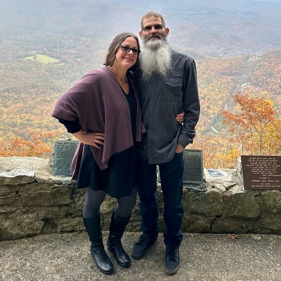 Meet your Posher, Erin - Picture 1 of 1